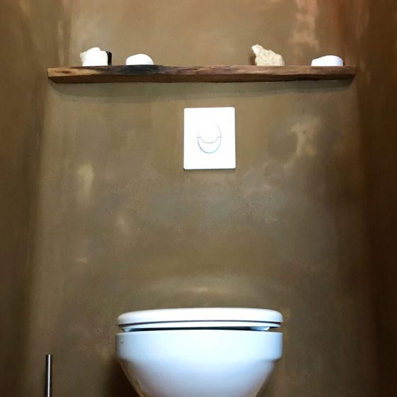 Toilethuisje ˚