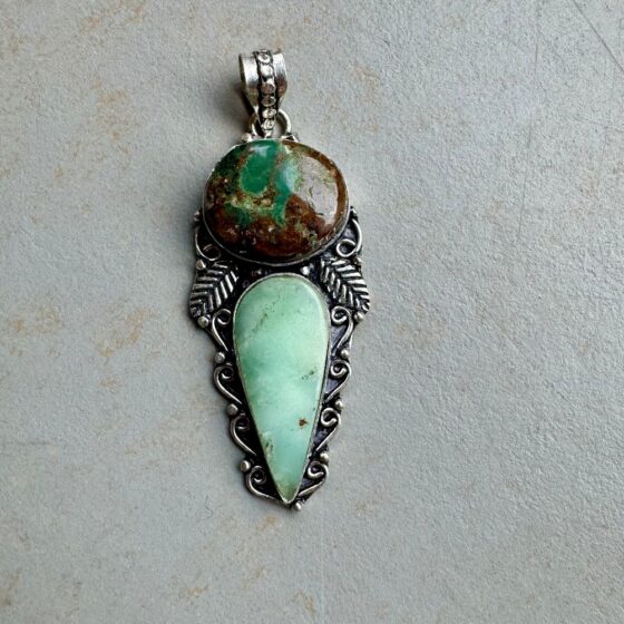 631 Hanger van Chrysopraas met Chrysocolla
