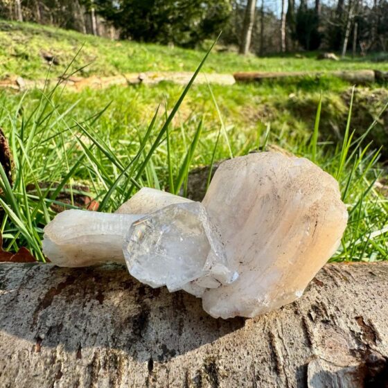 301 Bergkristal met stilbiet