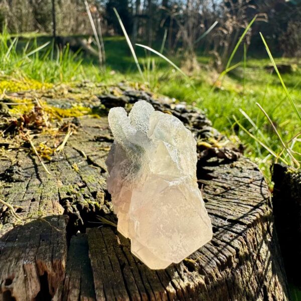 527 Chalcedoon met Apofyliet 3